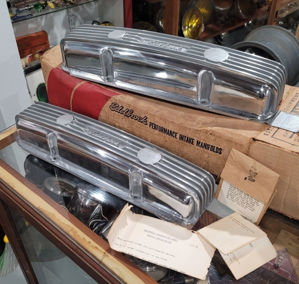 vintage edelbrock valve covers